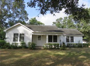 1601 N Wharton St, El Campo, TX 77437