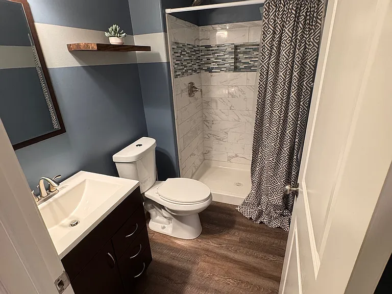 Basement full bathroom