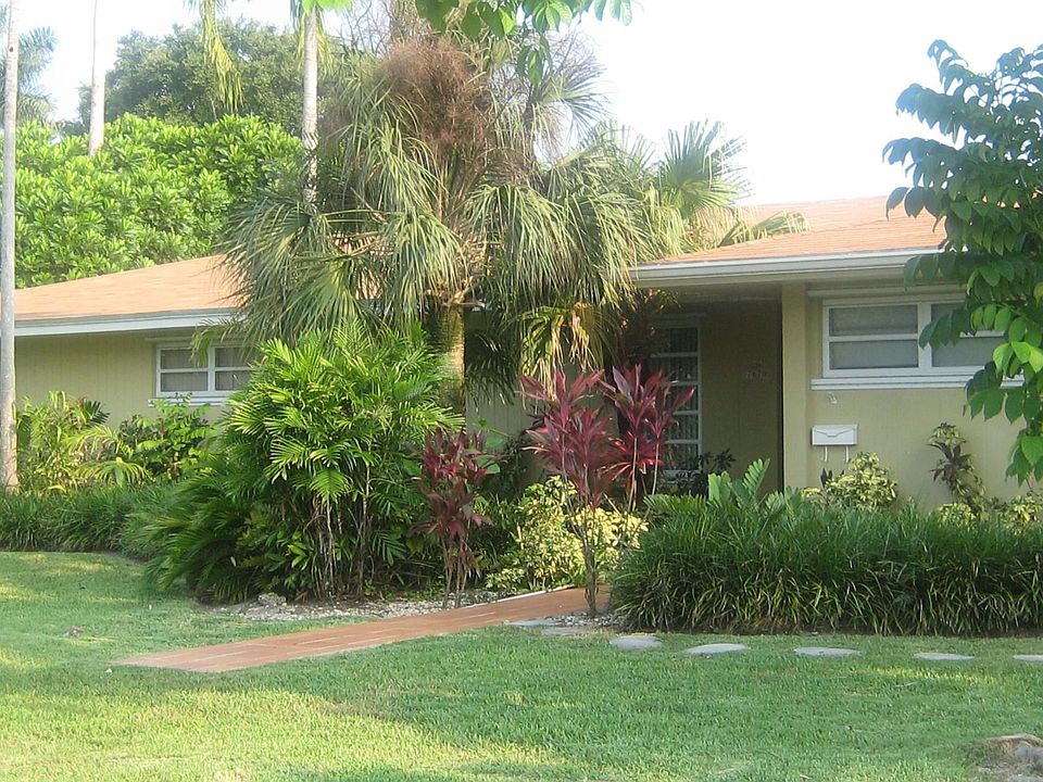 2nd image of 7670 SW 142nd St