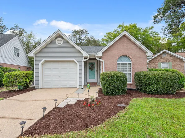 135 Parkwood Dr, Niceville, FL 32578