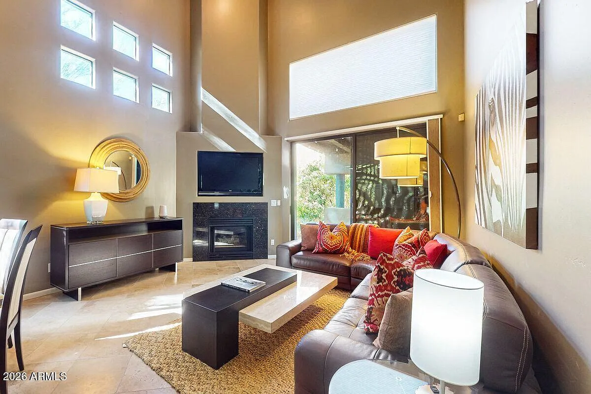 2 bed, 2.0 bath, 1874 sqft, $2,800 — Photo 3