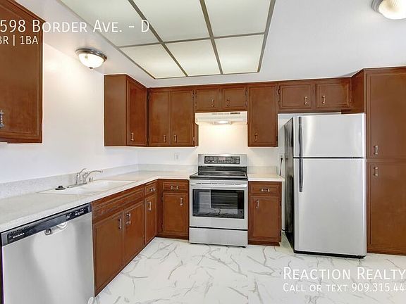 4th image of 1598 Border Ave Unit D