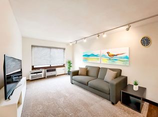 3305 Hennepin Ave S, Minneapolis, MN 55408