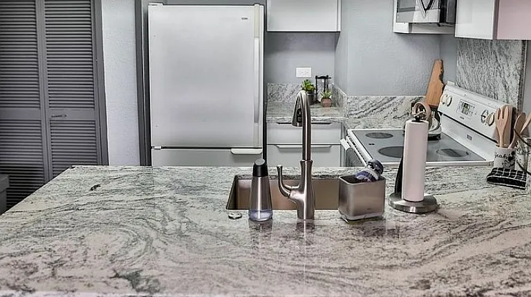 5333 Likini St #405 — Photo 13