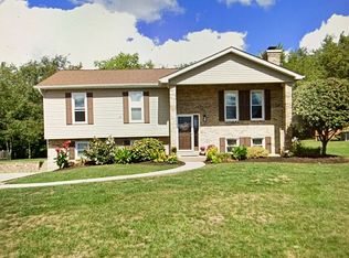 12 Kalyn Ct, Irwin, PA