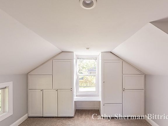 5th image of 2813 Richmond St NW