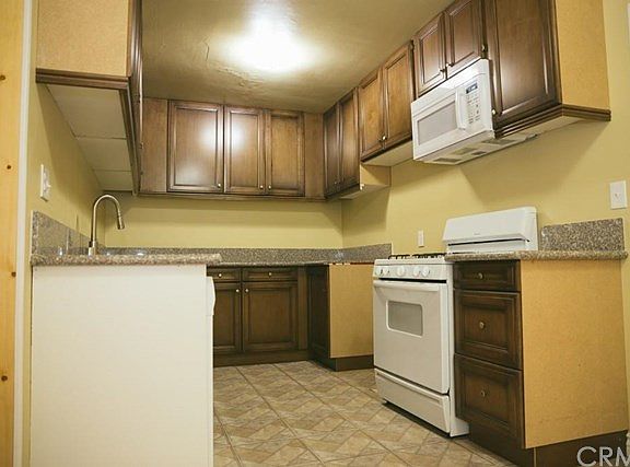 4th image of 3970 San Benito St