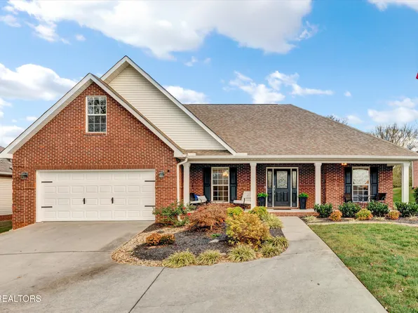 2034 Cherokee Dr, Maryville, TN 37801