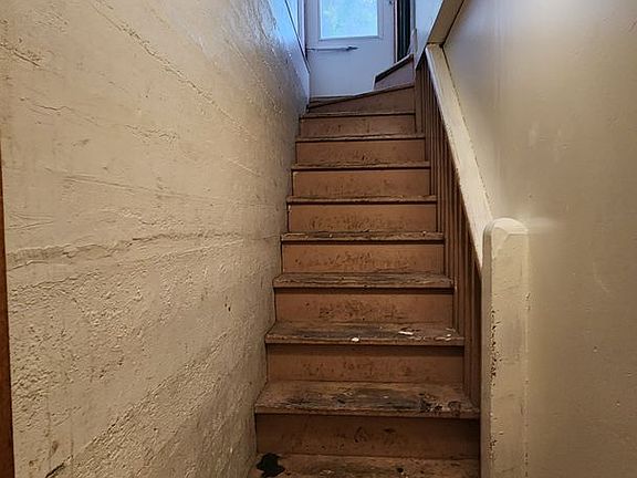 2nd image of 309-323 S 4th St W #309B