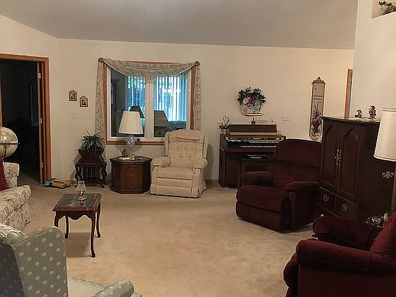 4th image of 6271 Waxwing Cir