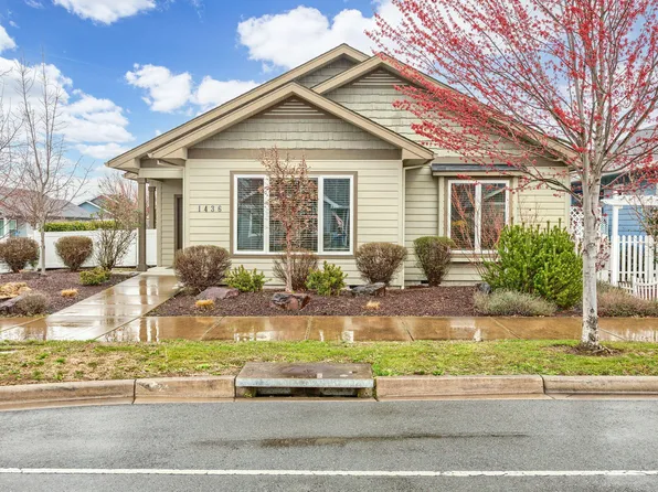 1436 N Haskell St, Central Point, OR 97502