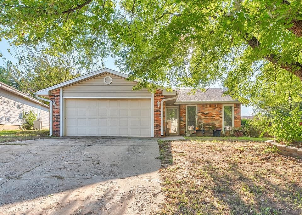 1st image of 108 Stonewood Dr