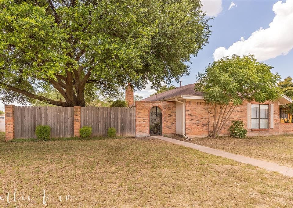 1st image of 902 Ruswood Cir
