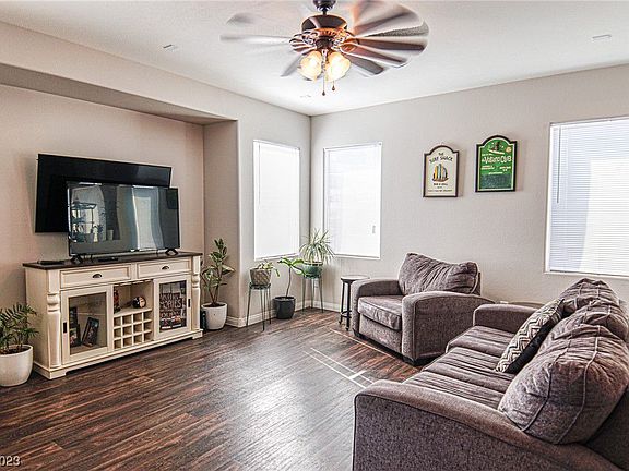 5th image of 4824 Harold St