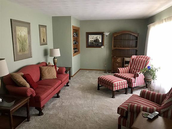 2nd image of 1316 N Shawano Dr