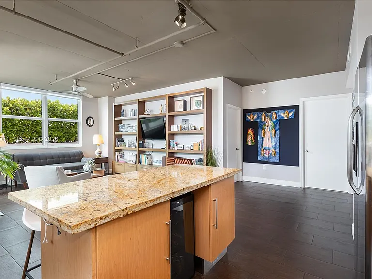 3180 SW 22nd St #501 — Photo 8