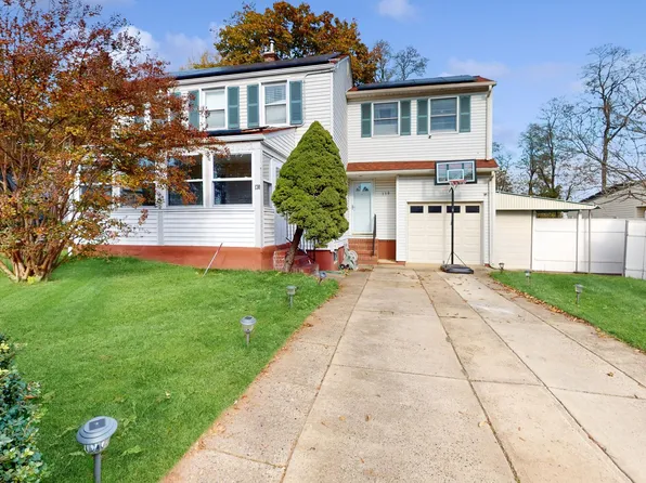 130 Harper Ave, Morrisville, PA 19067