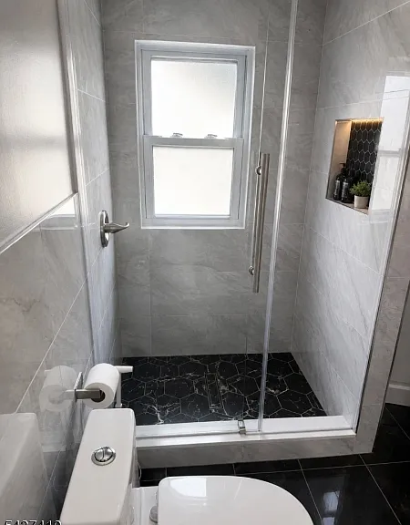 1023 Adams Ave — Photo 3