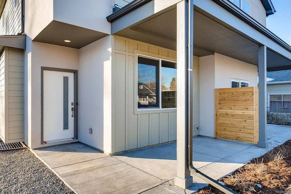 4 bed, 3.5 bath, 2742 sqft, $3,895 — Photo 2