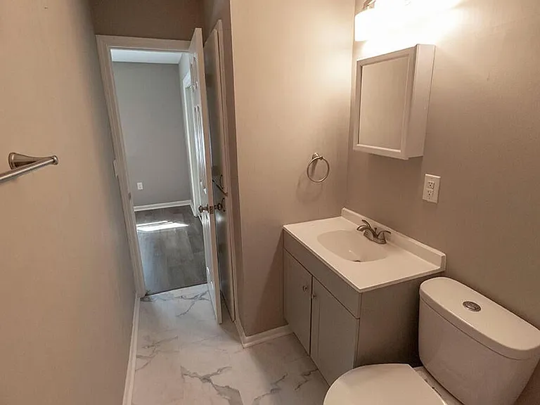 213 N Ann St #4 — Photo 8