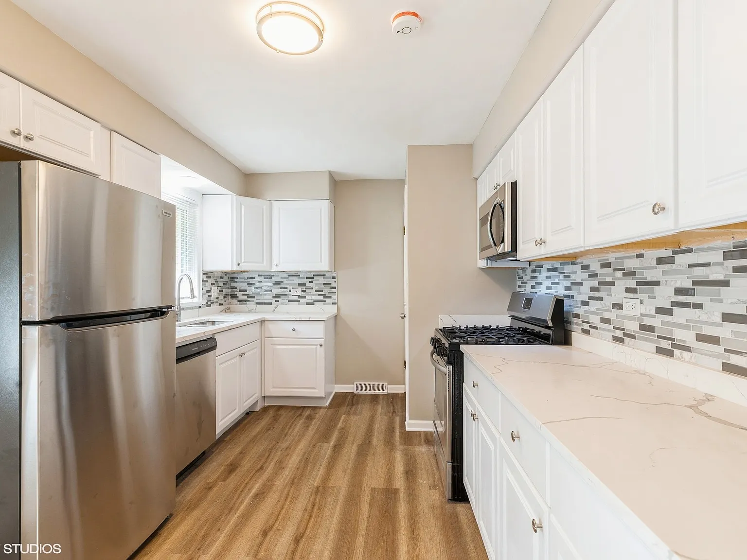 18379 Glen Oak (3) — Photo 4