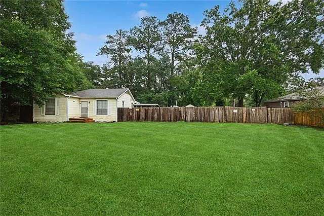 580 Pine St — Photo 2