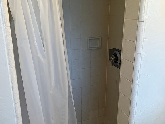 5th image of 3222 Santa Monica Blvd #23-D