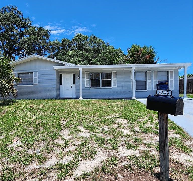 1st image of 3249 Pinehurst Dr