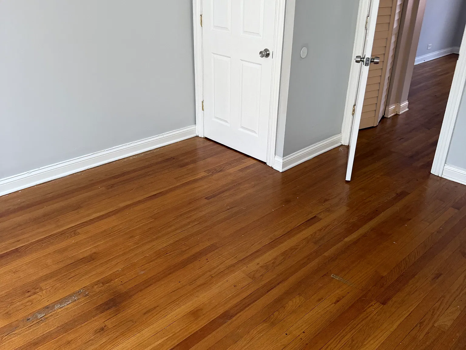 9036 S Langley Ave — Photo 4