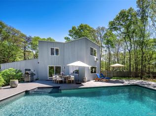 11 N Quarter Road, Westhampton, NY 11977