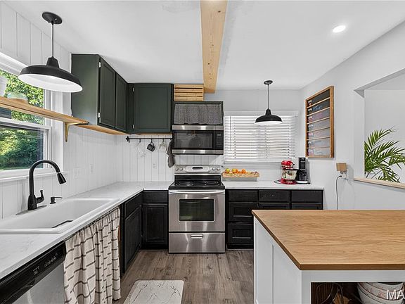 5th image of 310 Heyden Dr