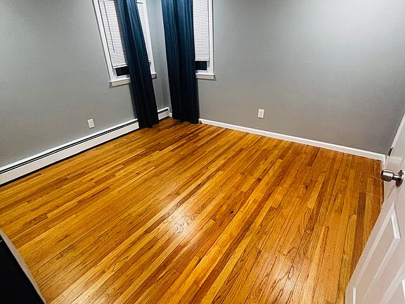 4th image of 78 Elizabeth Ann Dr #1