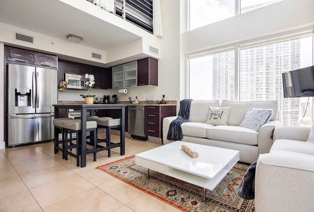2 bed, 1289 sqft, $5,500 — Photo 1
