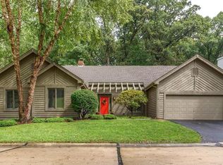 1743 Baxter Forest Valley Ct, Chesterfield, MO