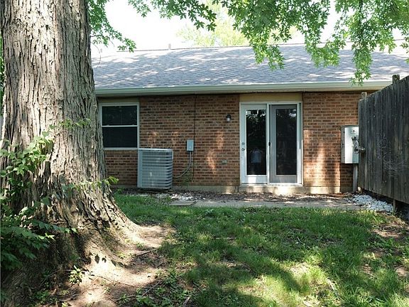 3rd image of 9860 Mandel Dr