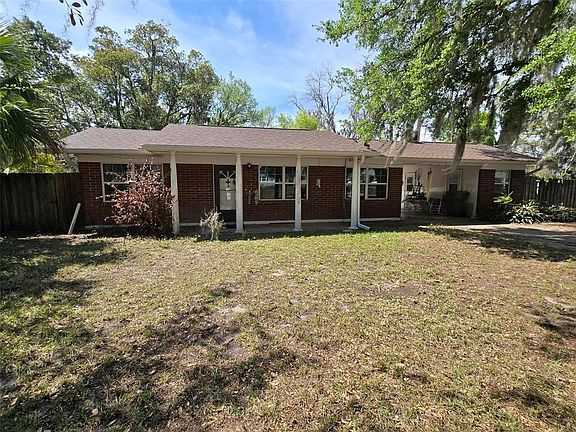3rd image of 1601 N NORMANDY WAY