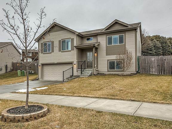 2nd image of 5623 S 190th Ter