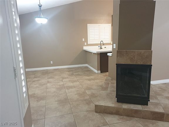 4th image of 3116 Gentle Breeze St