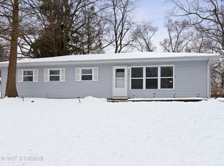 117 S Seebert St, Cary, IL 60013