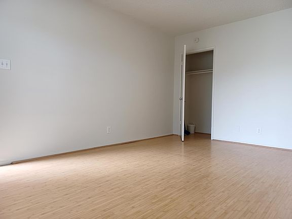 4th image of 12222 Peacock Ct #2