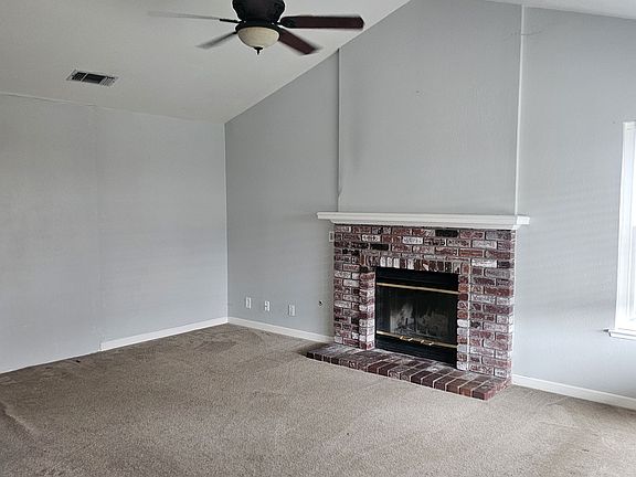 4th image of 1442 Oak Grove Dr