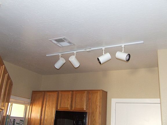 3rd image of 2027 E University Dr Unit 122