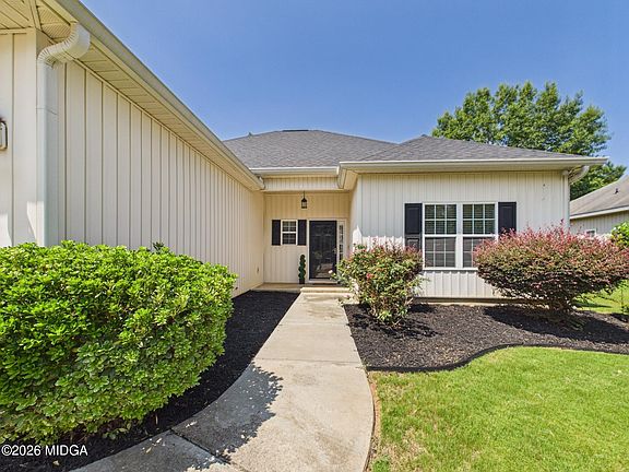 3rd image of 324 Flowing Meadows Dr