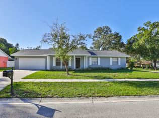 509 E Anglewood Dr, Brandon, FL 33511