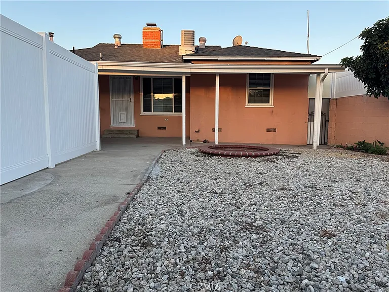 7701 Wilkinson Ave — Photo 22