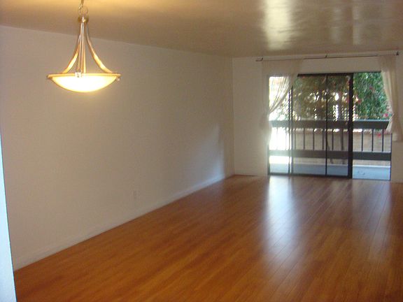 3rd image of 3930 Centre St APT 105