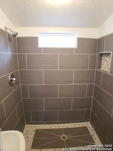 2 bed, 1.0 bath, 952 sqft, $900 — Photo 4