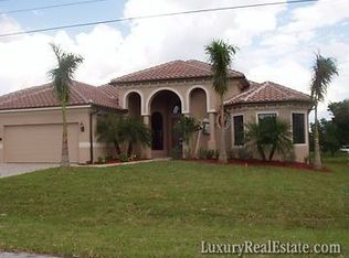 4913 Seville Ct, Cape Coral, FL 33904