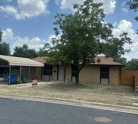 2nd image of 1113 Lawson Ln
