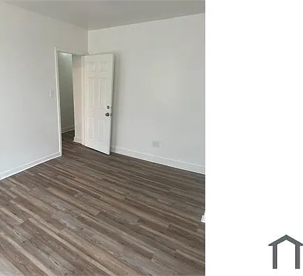 292 E Burnside Ave #2 — Photo 6